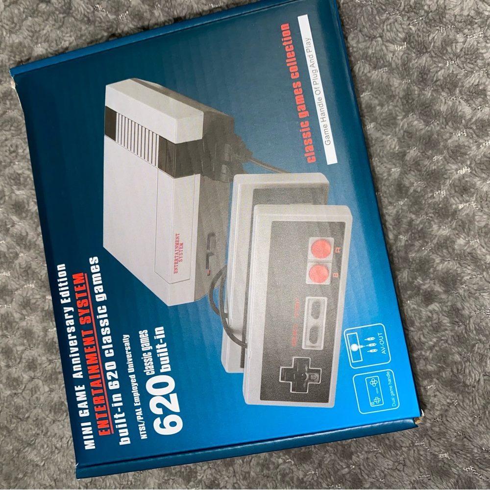 Video Game Console - 620 Games Built In